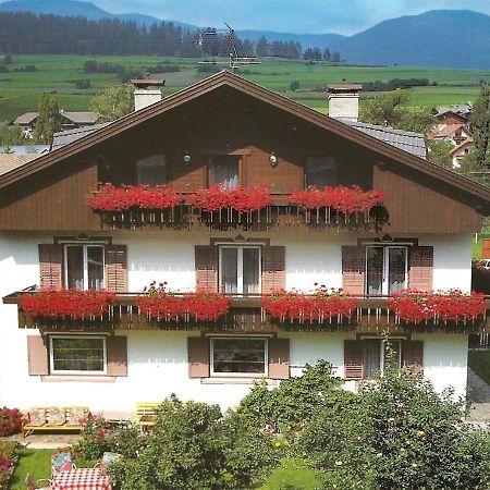 مونغيلفو Apartments Gasser المظهر الخارجي الصورة